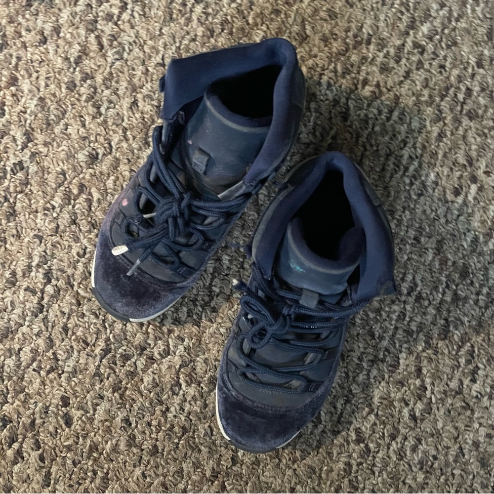 Navy velvet Jordan’s